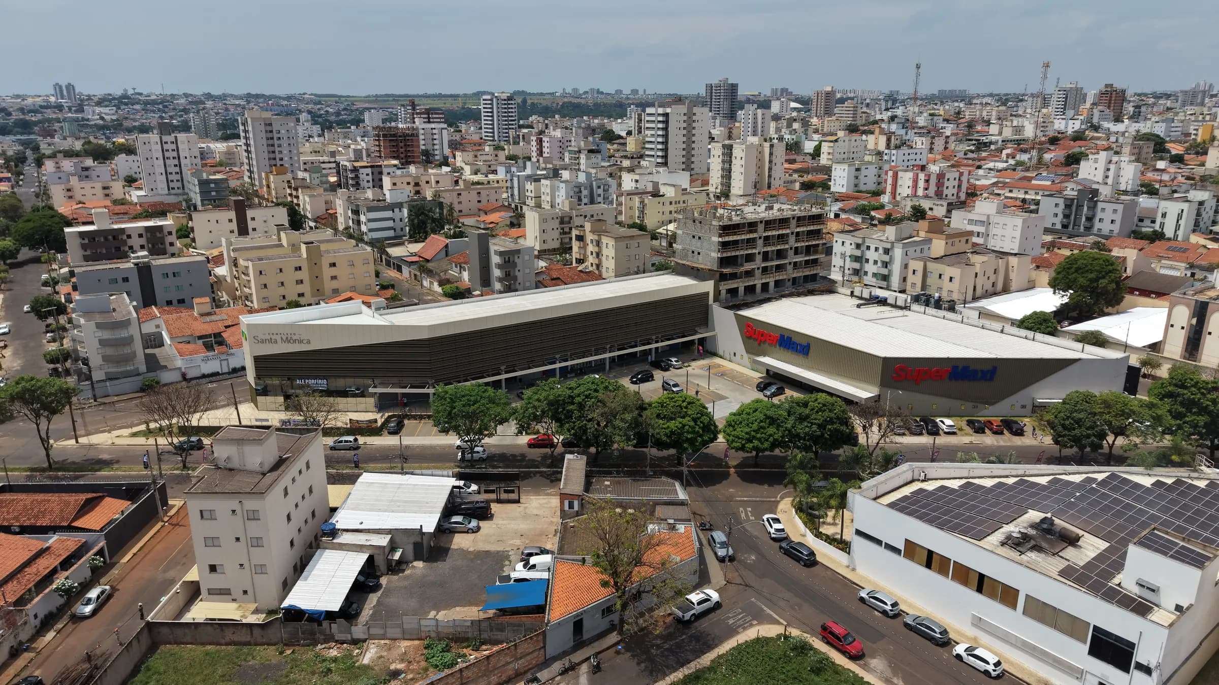 O complexo e o bairro ao redor